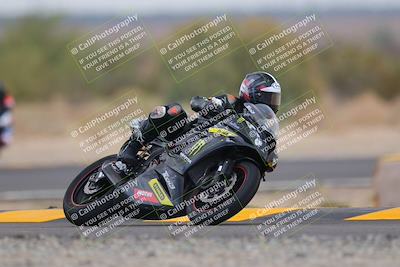 media/Sep-11-2022-SoCal Trackdays (Sun) [[81b7e951af]]/Turn 7 (1145am)/